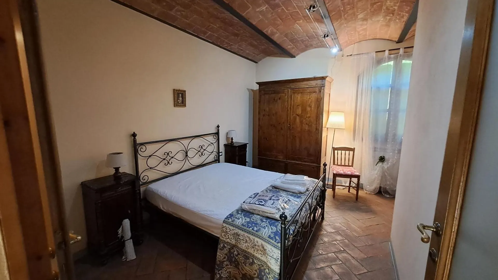 Villa San Galgano, Private Pool And Lake View Zambra Σαν Τζιμινιάνο