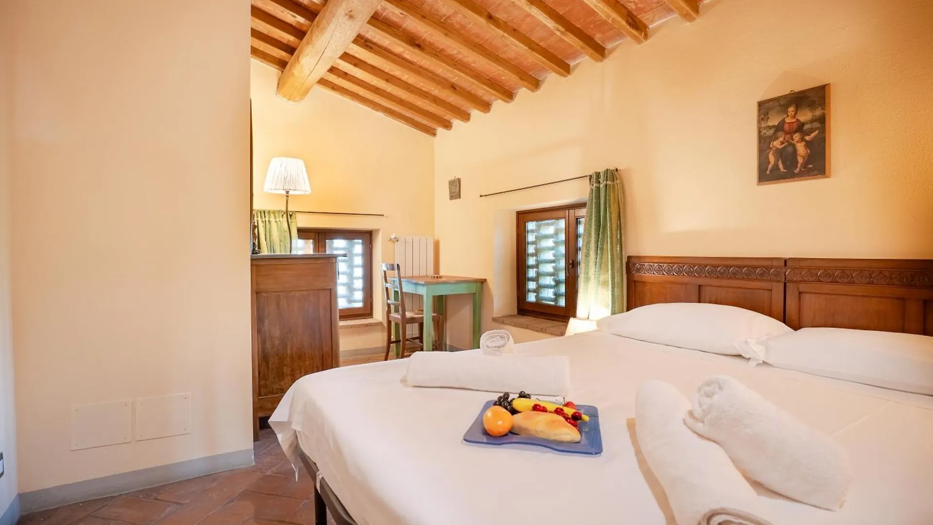 Villa San Galgano, Private Pool And Lake View Zambra