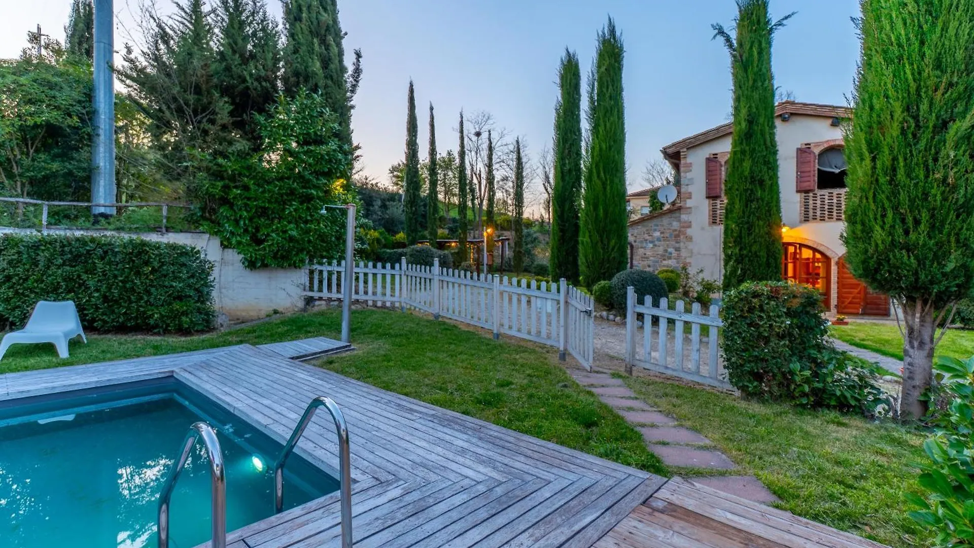 Villa San Galgano, Private Pool And Lake View Zambra